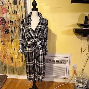 INC International Concepts Black and White Plaid Long Sleeve Dress